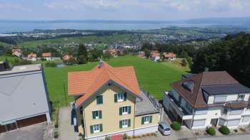 Ferienwohnung und B&B Rätia
