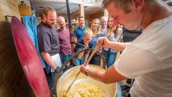 Appenzeller Schaukäserei - Chäshörnli selber kochen 